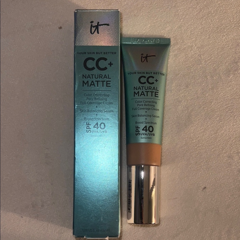 IT Cosmetics Tan Matte Foundation CC Cream